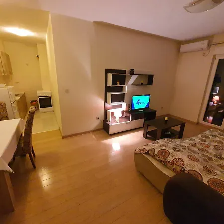 Clarissa Kvart * Podgorica