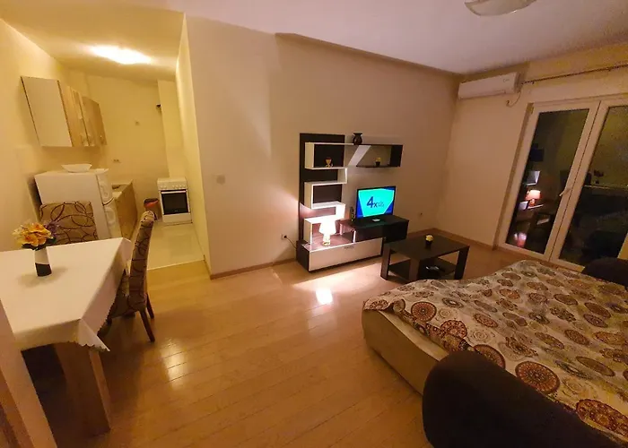 Clarissa Kvart * Podgorica